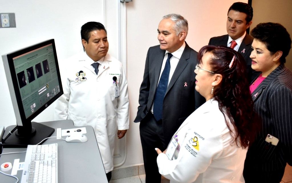 El Instituto Materno Infantil del Estado de México recibe mastógrafo digital
