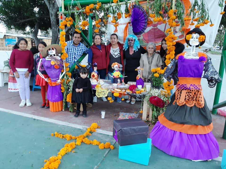 La colonia Luis Donaldo Colosio en cnjunto con la delegación festejan las tradicionesmde Día de Muertos