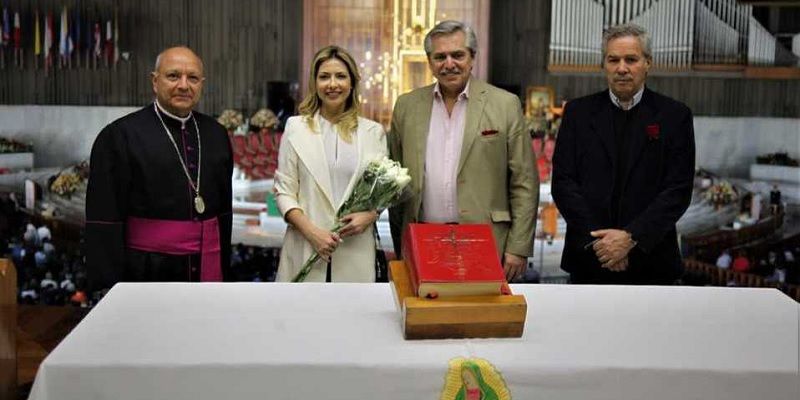 Visita Fernández la Basílica de Guadalupe previo a encuentro con AMLO