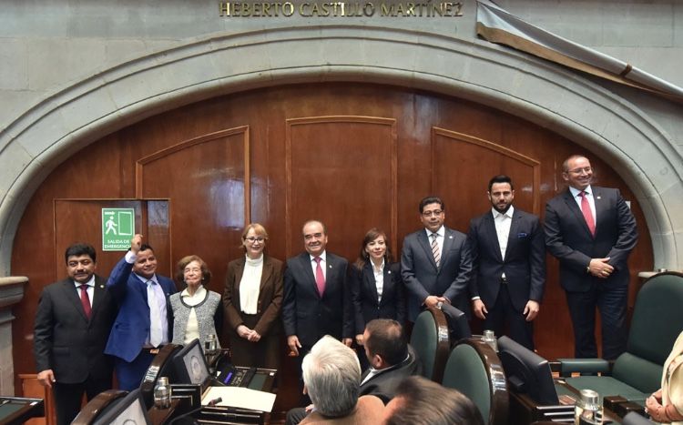 Inscriben nombre de Heberto Castillo en recinto legislativo mexiquense 