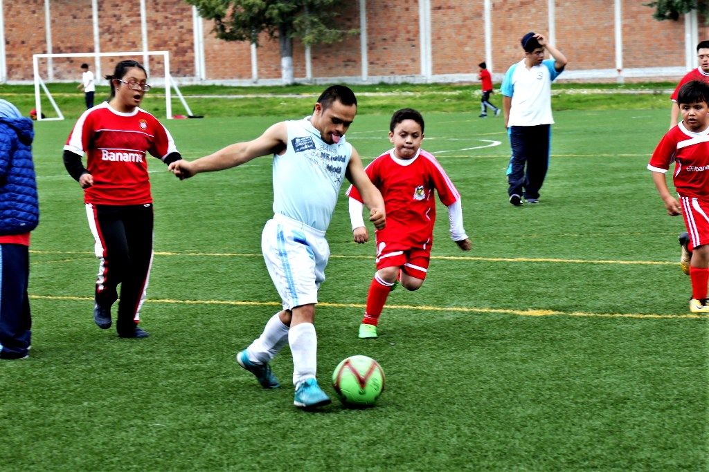 El Edoméx participa en torneo de fútbol para personas con síndrome de down