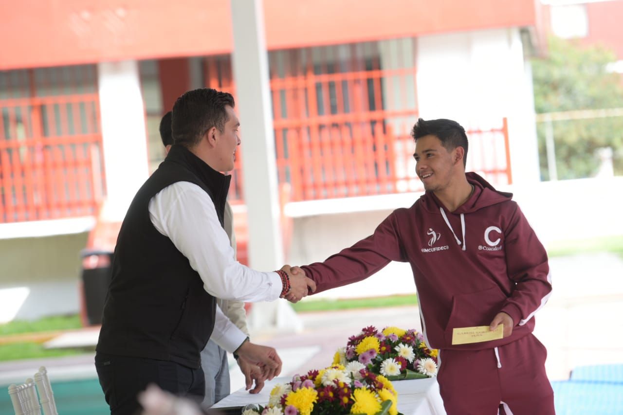 Incrementa Coacalco el apoyo económico a deportistas destacados