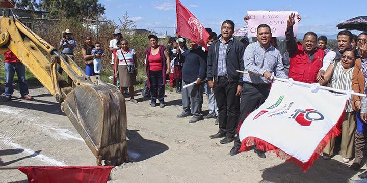 ODAPAS Chimalhuacan inicia obras de introduccion de drenaje en Corte San Pablo, Ejidos de Santa Maria