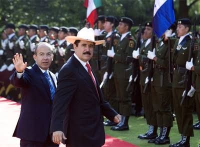 Prianistas olvidan asilo que dio Calderón a expresidente de Honduras 