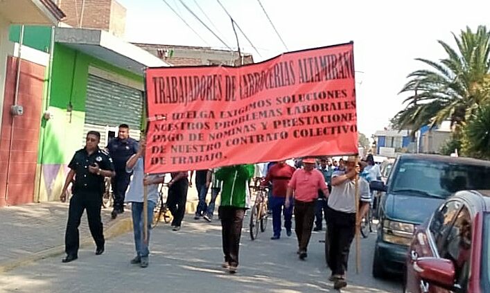 Trabajadores de la empresa carrocerías y remolques Altamirano marchan para exigir se les pague sus salarios y prestaciones de ley