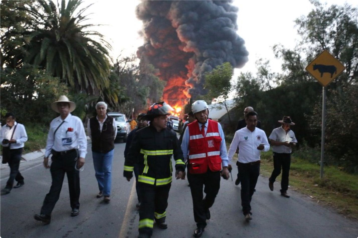Ni pobladores ni autoridades escarmientan en Hidalgo: otro incendio por huachicol 