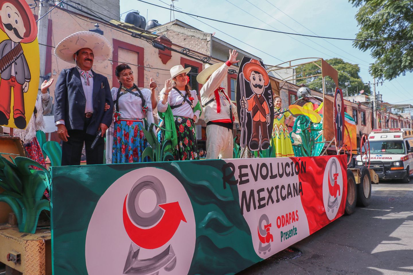 Realizamos desfile revolucionario en la Zona Urbana Ejidal