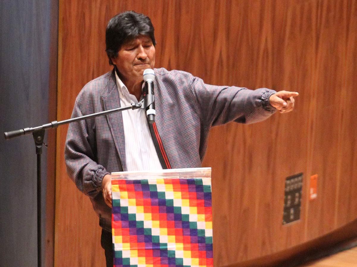 Los indios gobernaron mejor que los de Harvard: Evo Morales
