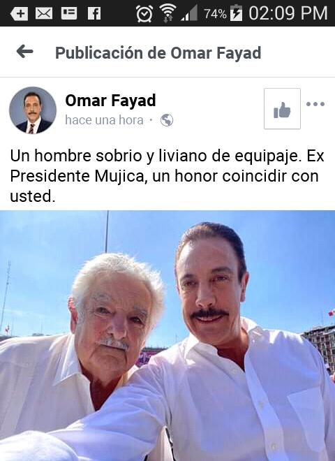 Gobernador Omar Fayad presume foto con Mújica