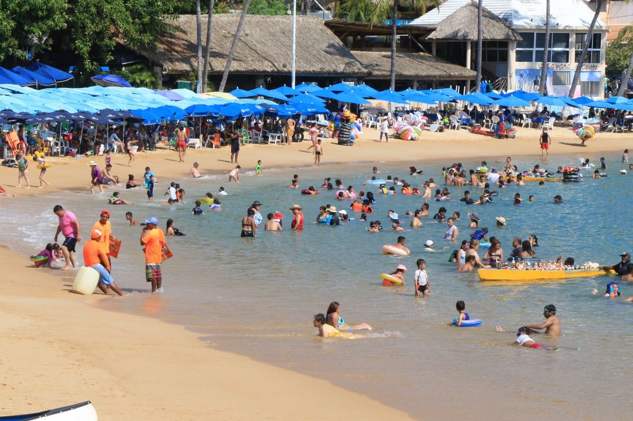 ’Como Acapulco no hay dos’: Turistas 