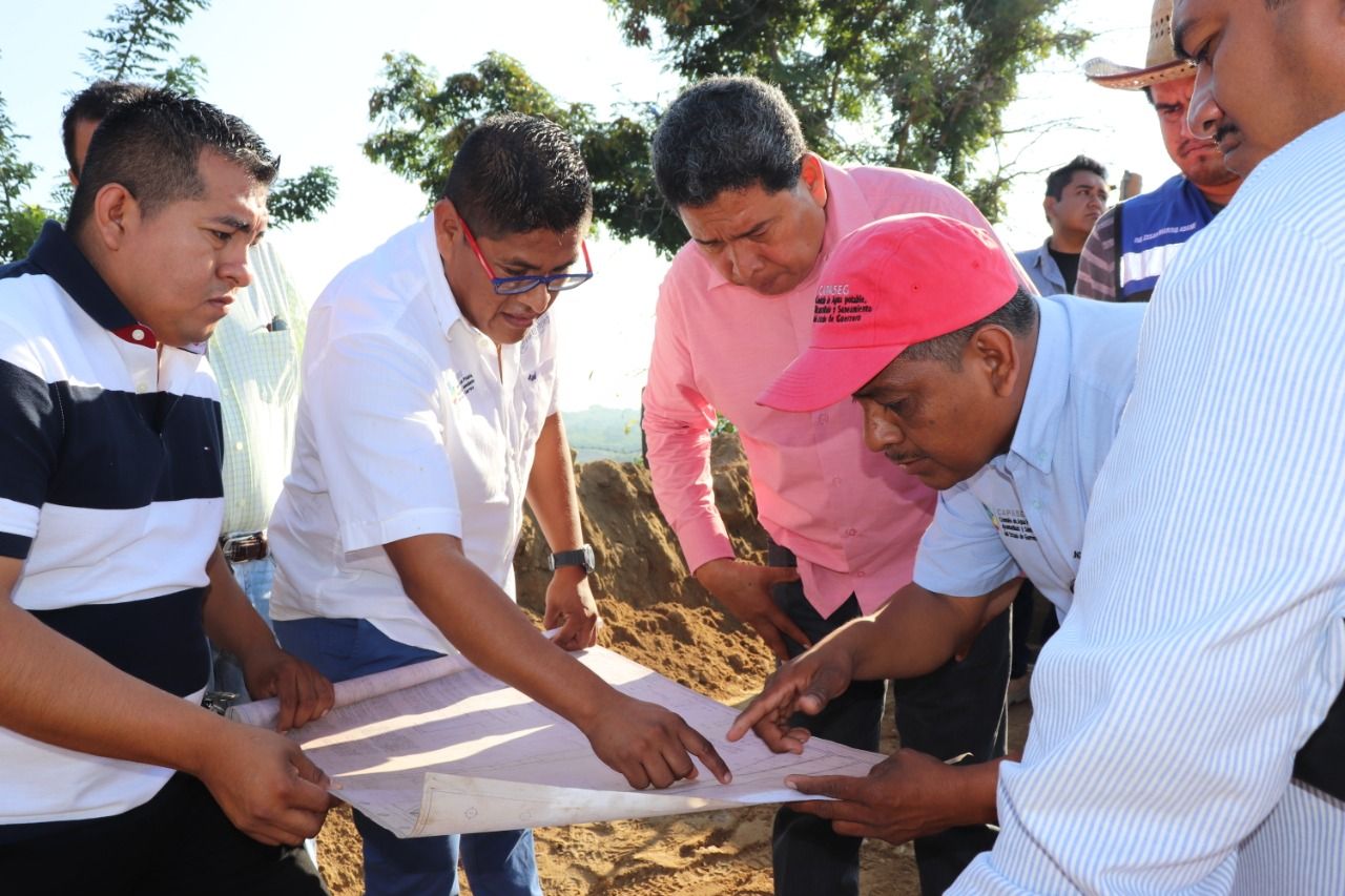 Supervisa Tomás Hernández Palma las obras del tanque elevado de almacenamiento de agua en San Marcos 