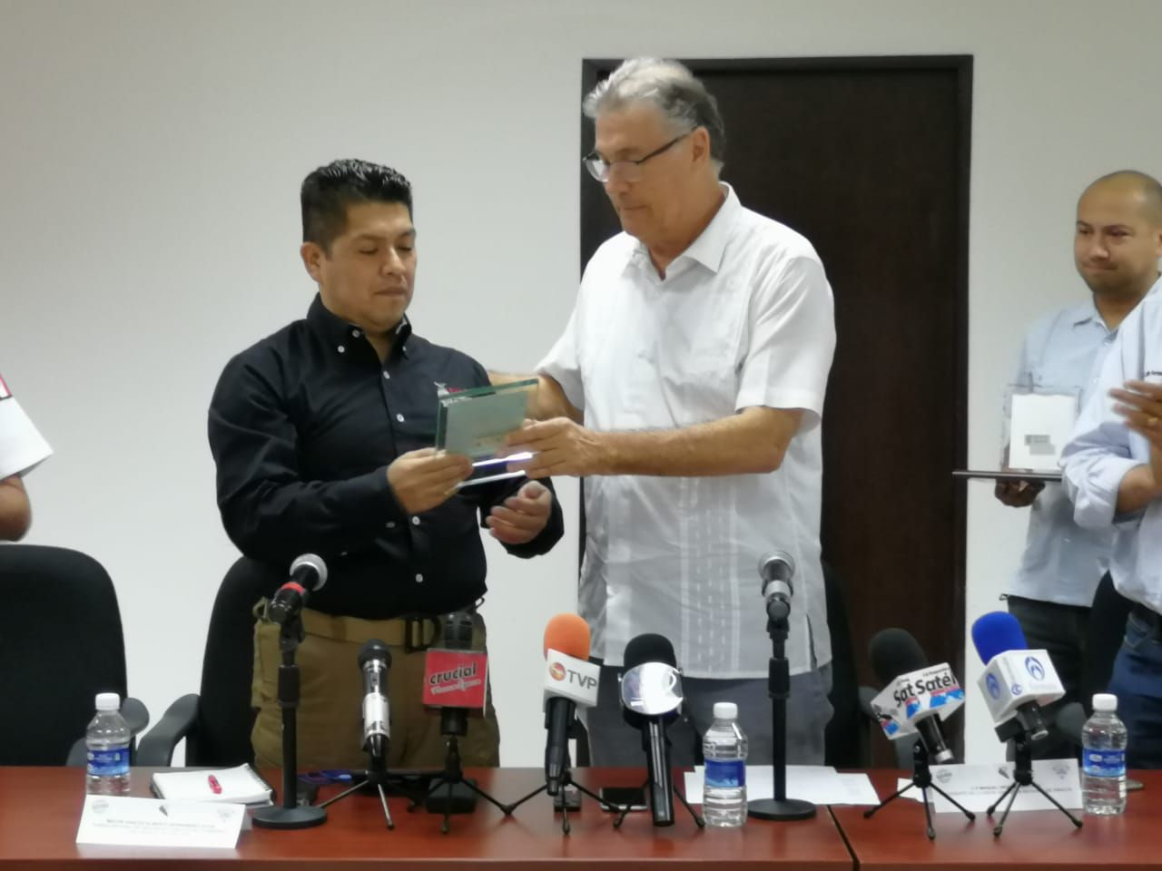 Ganaderos entregan reconocimientos a SSP Sinaloa por saldo blanco en la Feria Ganadera 2019
