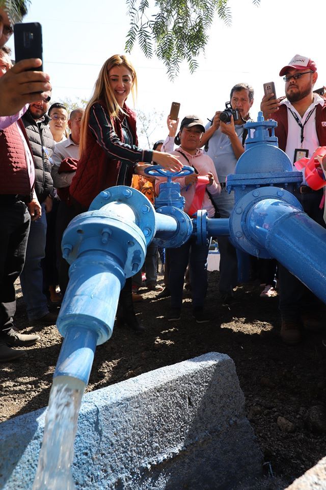 alcaldesa de Chicoloapan Nancy Gómez, inaugura nuevo pozo de agua 