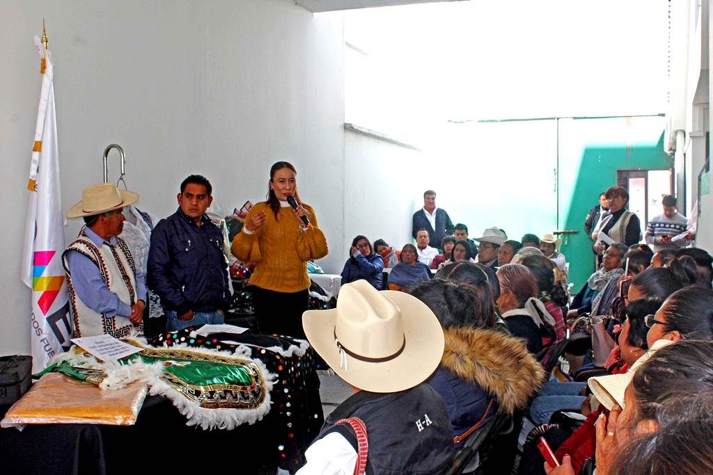 El GEM entrega instrumentos y vestuario para proyectos culturales indígenas