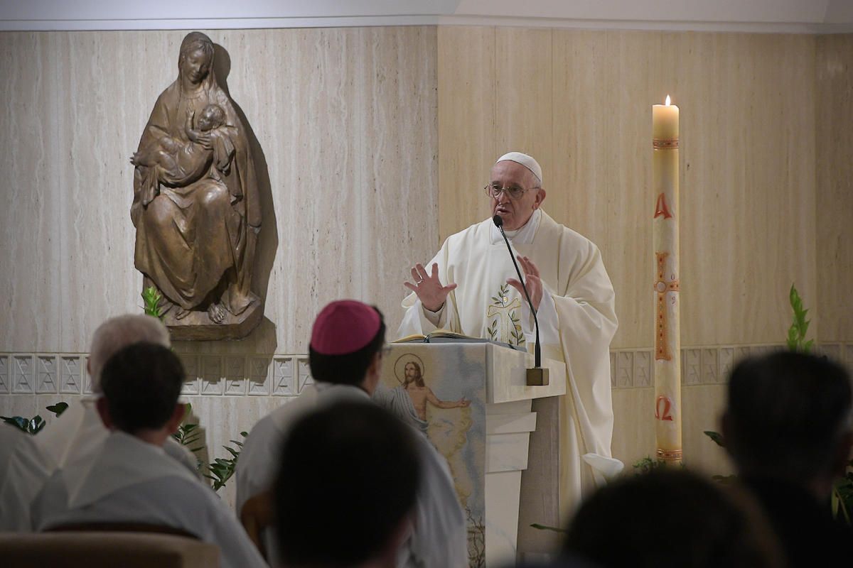 El Papa lamentó que, para muchos, el Espíritu Santo sea sólo una paloma