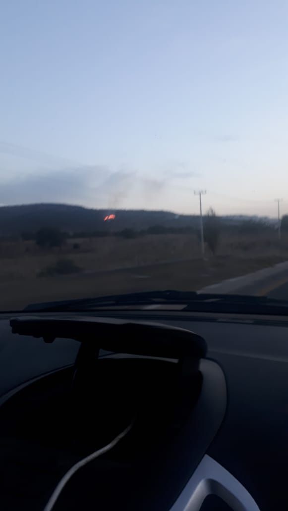 Se registra incendio en cerro de Tula