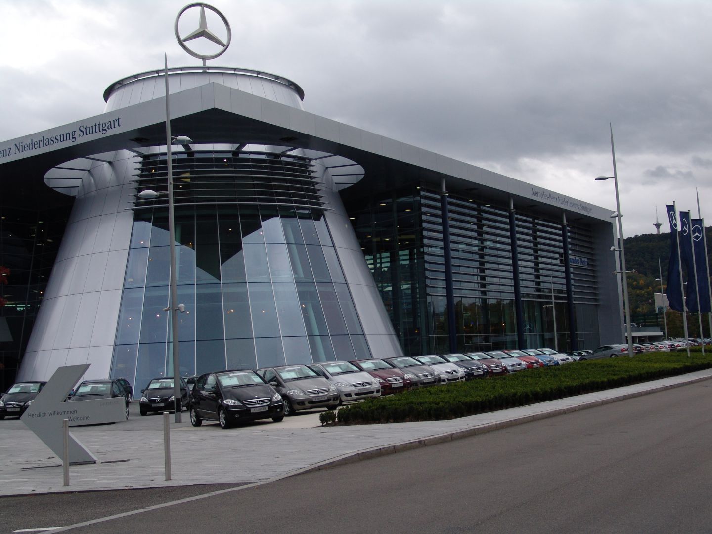 Más de 200 inversores reclaman mil millones de euros a Daimler por el ’dieselgate’
