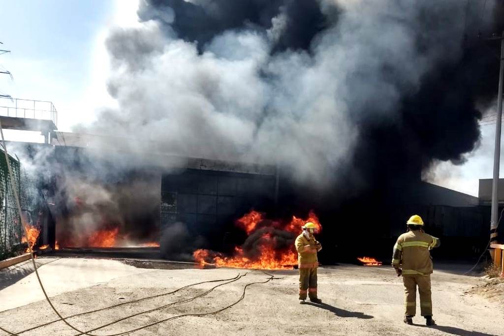 Protección Civil reporta incendio en  comercio de Cuautitlán Izcalli