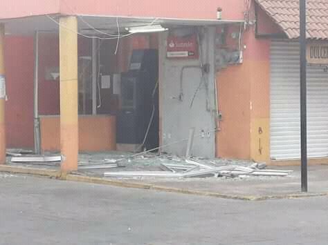 En Francisco I Madero, Hidalgo ladrones arrancan y se llevan dos cajeros automáticos