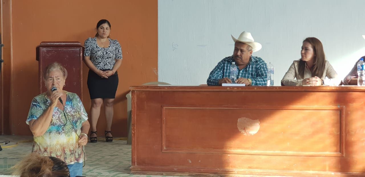 Gloria Núñez entregó apoyo para diésel en beneficio a 600 campesinos del municipio de Tecuala