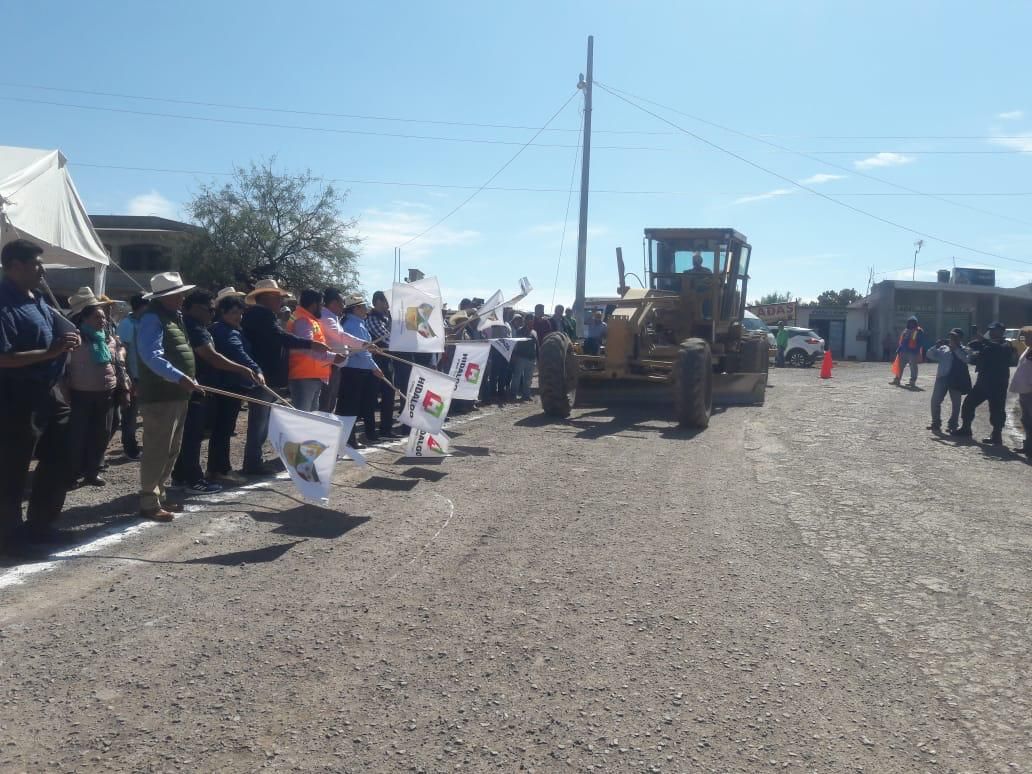 Inicia reconstrucción en Uxdejhe-Yexthó Chico en el municipio de Tecozautla 