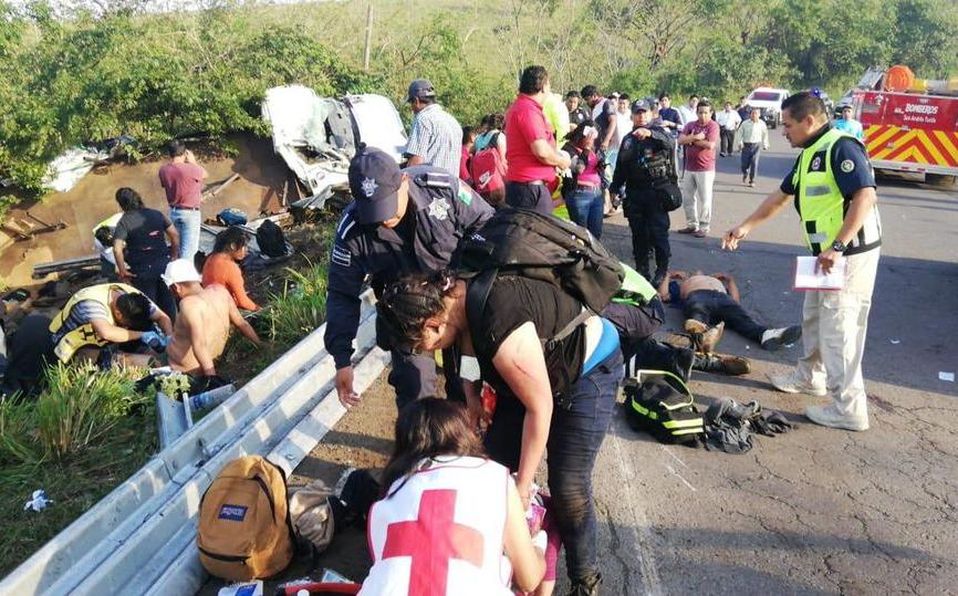 Auxilia INM en coordinación con autoridades federales, estatales y locales, a migrantes lesionados tras volcadura de camión en Veracruz