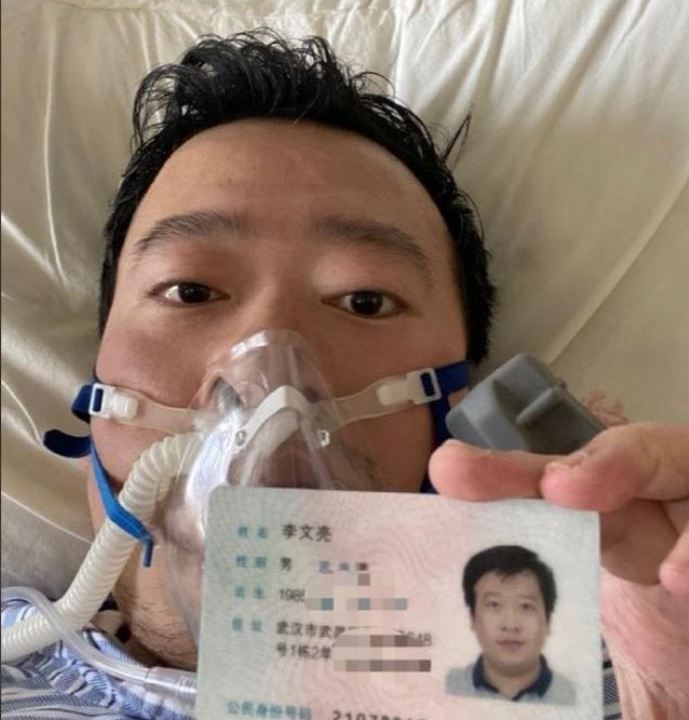 Muere el doctor Li Wenliang, quien alertó del coronavirus en Wuhan

