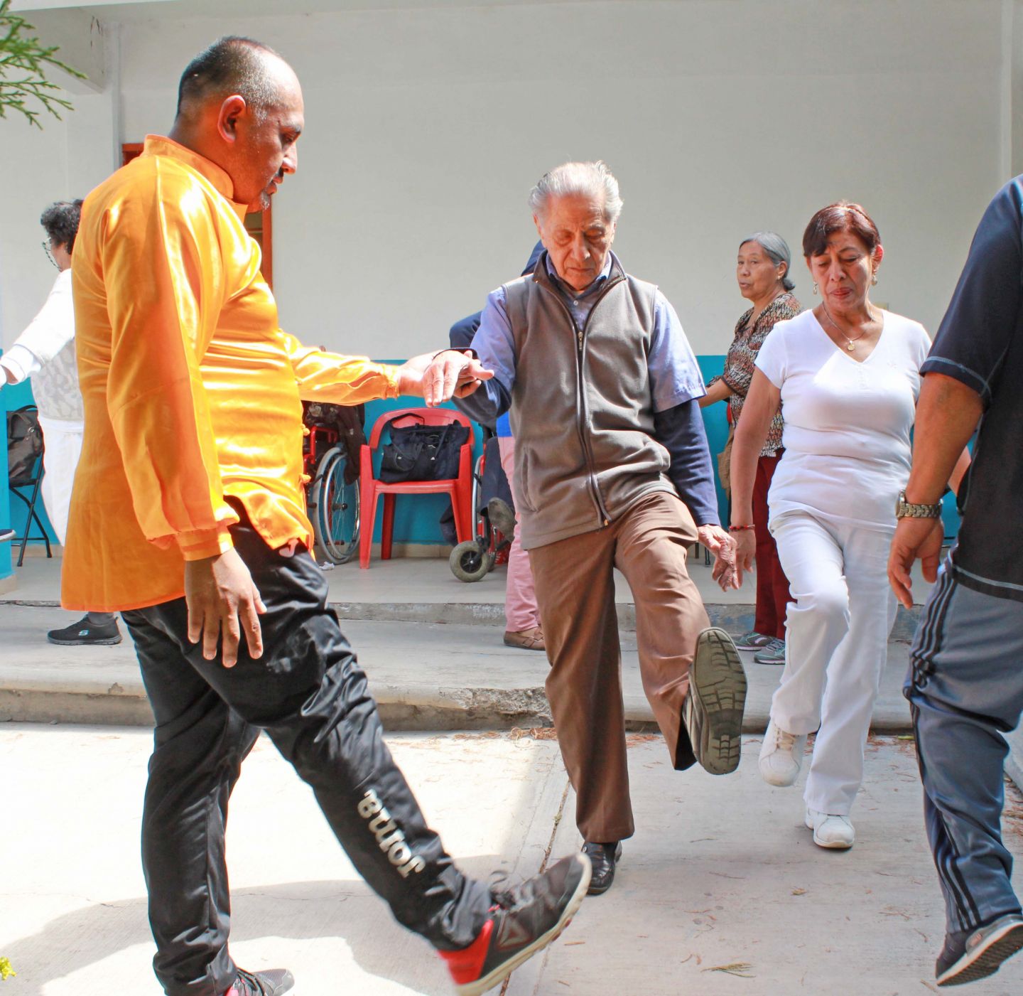 Chimalhuacán mejora la salud física y mental de adultos mayores