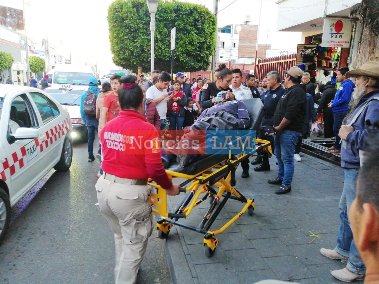 Riña en la Plaza comercial "Bicentenario" en Texcoco, deja un herido y dos detenidos