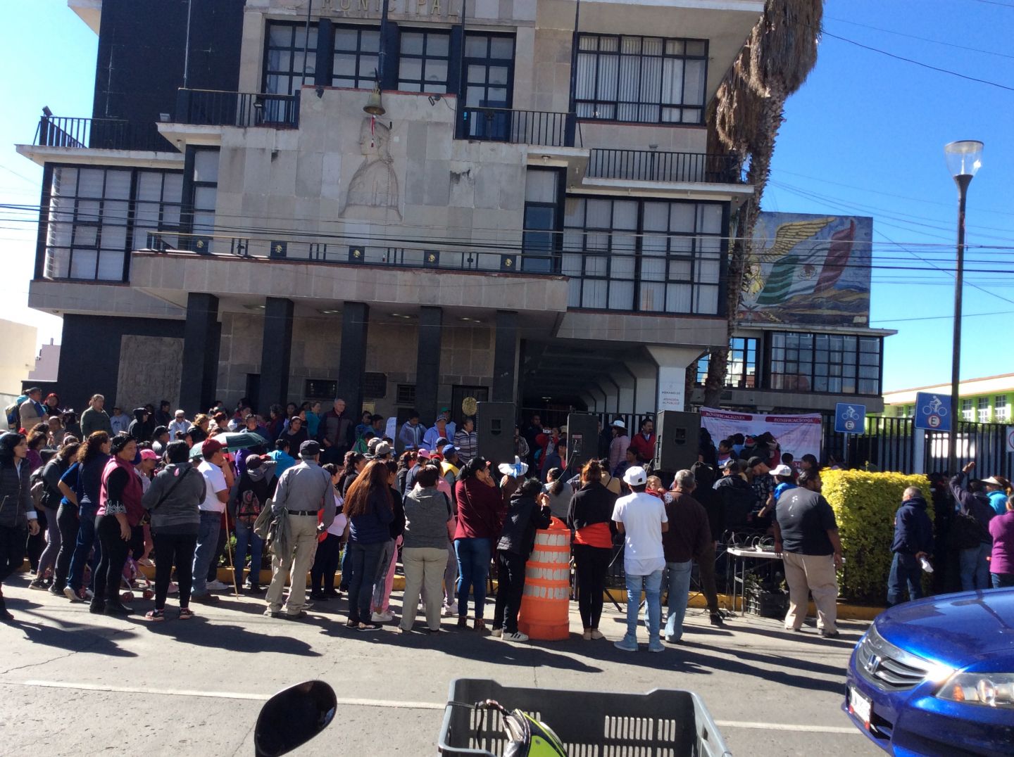 Autoridades auxiliares de Texcoco demandan obras y servicios, la alcaldesa los ignora y discrimina 