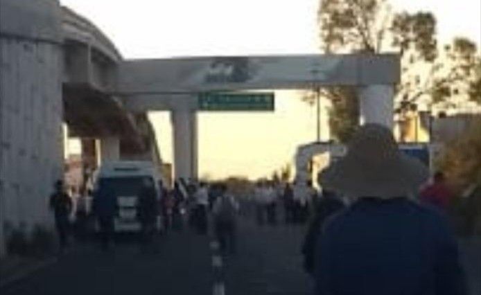 Bloquean carretera México Laredo en demanda de liberación de ex delegado de Portezuelo