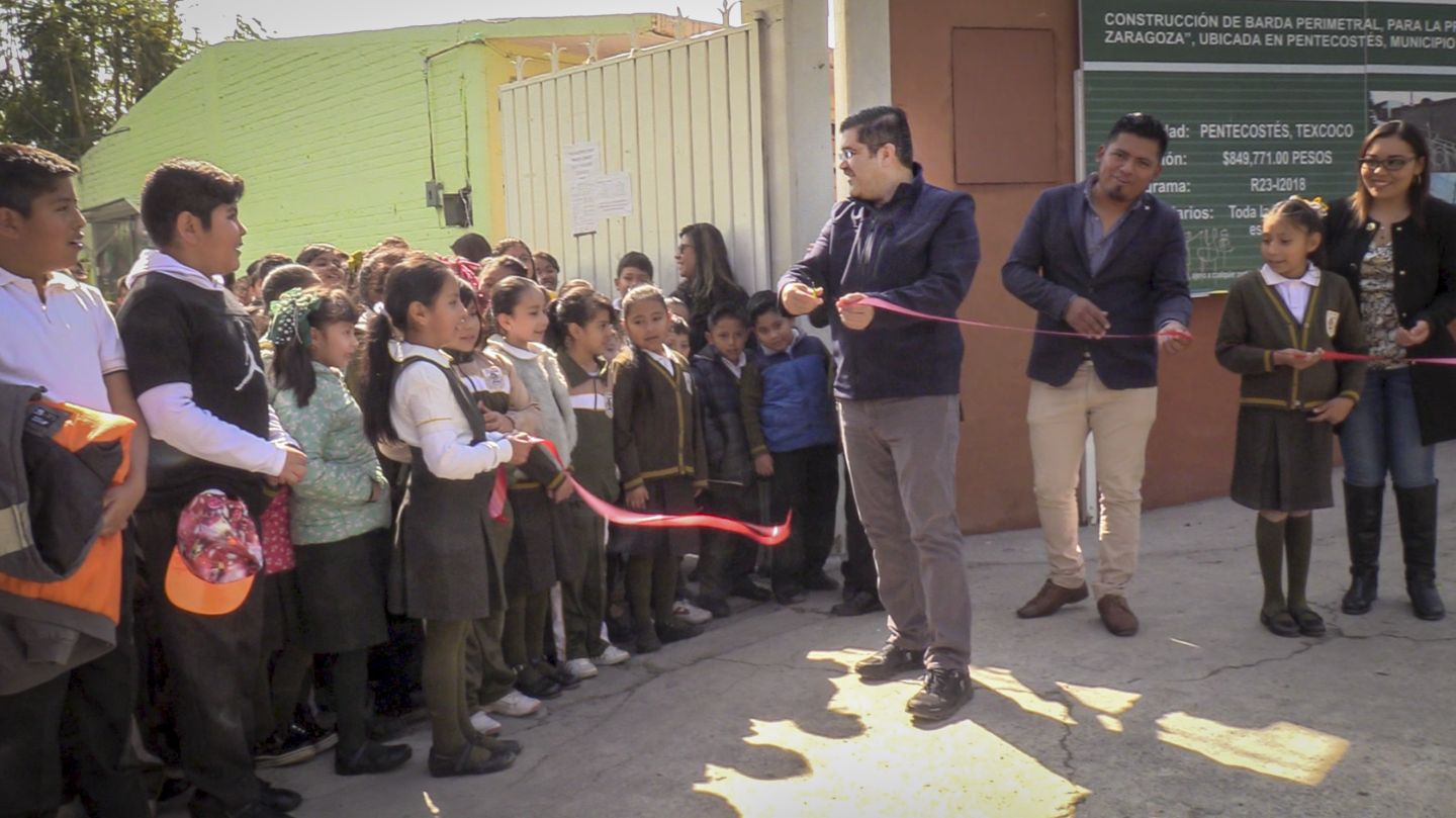 Antorcha inauguró barda perimetral de primaria en Pentecostés ello, alivia el grave problema de inseguridad en Texcoco 