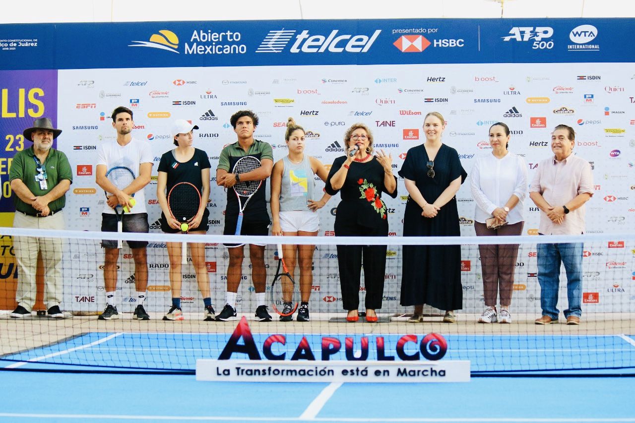 Festeja Adela Román convivencia de tenistas profesionales con acapulqueños 