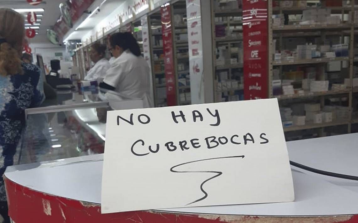 Compras de pánico en Veracruz dejan a farmacias sin cubrebocas ni geles antibacteriales.
