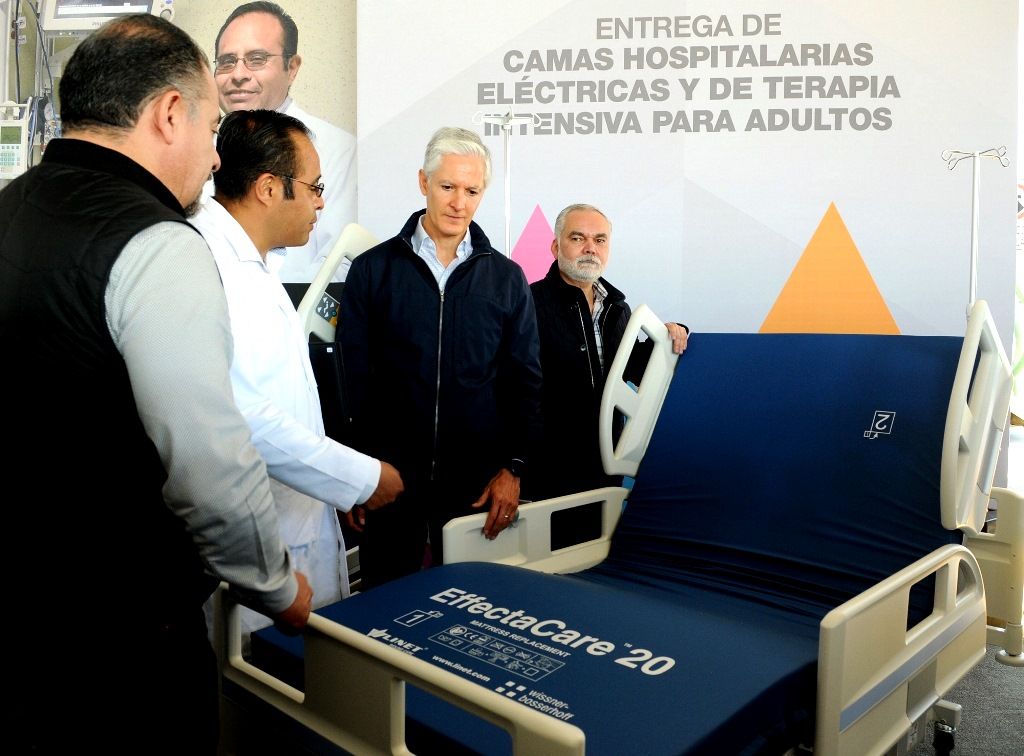 Alfredo del Mazo entrega más de mil 300 camas para mejorar la atención médica en 32 hospitales públicos