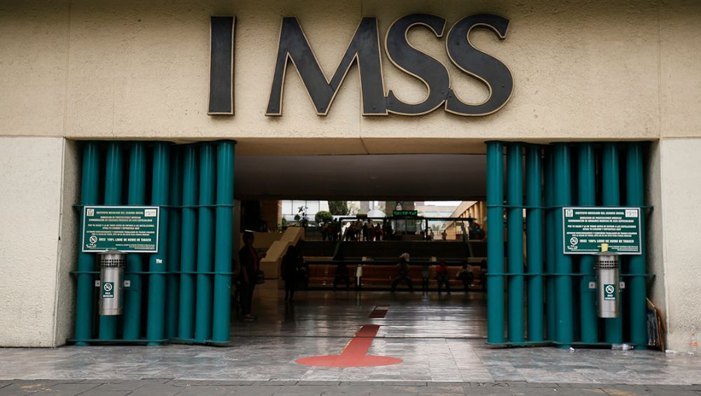 Columnista difunde información falsa sobre equipo médico IMSS

