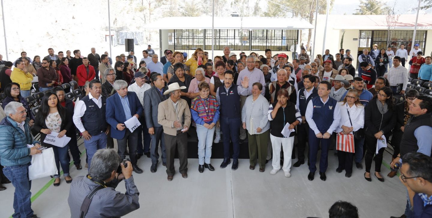 Inauguran el Centro Comunitario de El Bordo, obra realizada por la gestión de la Fundación Arturo Herrera Cabañas
