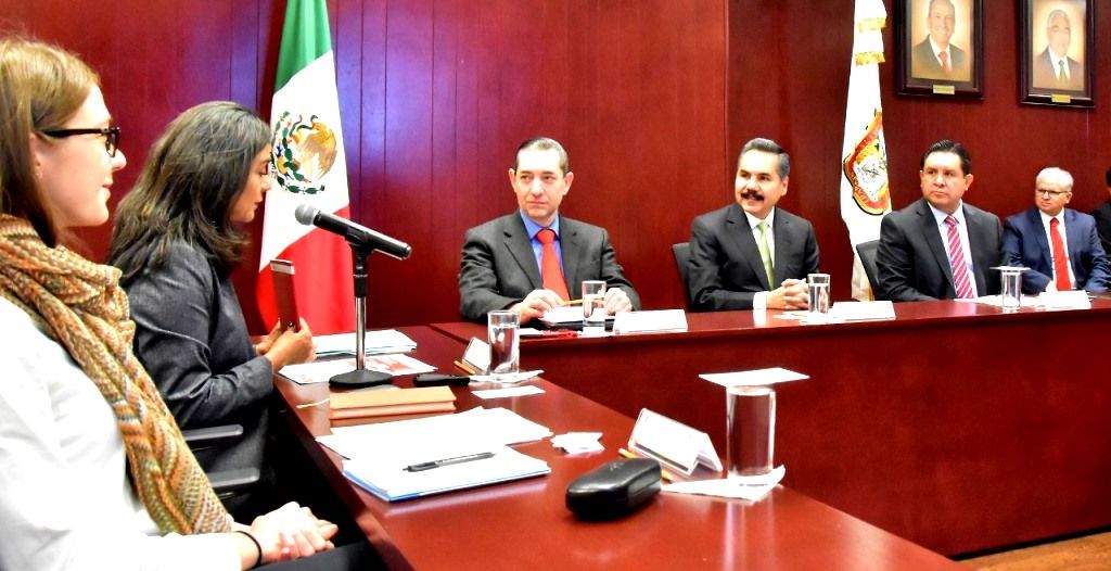 Las autoridades mexiquenses revisan con especialistas de la ONU temas de ética y civismo para educación básica