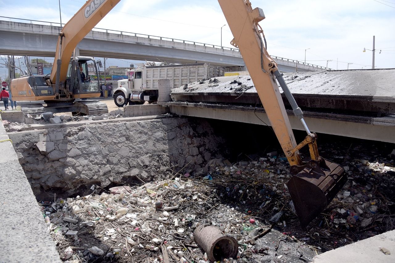 Desazolvan CAEM y Coacalco dren "Cartagena" para disminuir inundaciones de la próxima temporada de lluvia