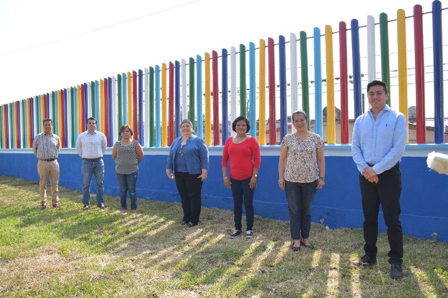 Reconstruye Ayuntamiento de Córdoba barda perimetral en jardín de niños Rosaura Zapata.