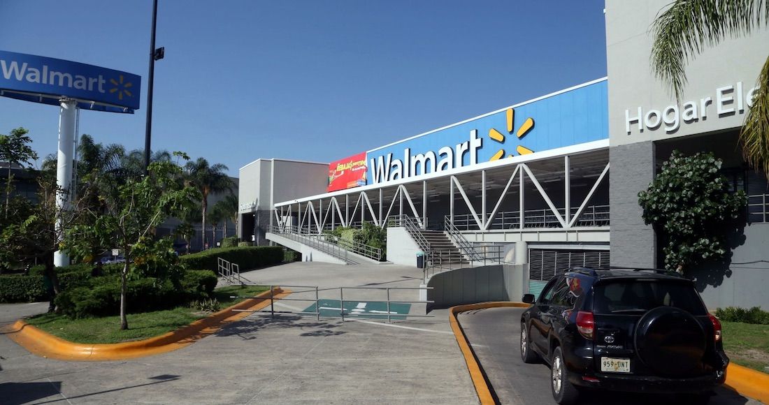 Walmart manda a empacadores de la tercera edad a sus casas por COVID-19; anuncia apoyo económico

