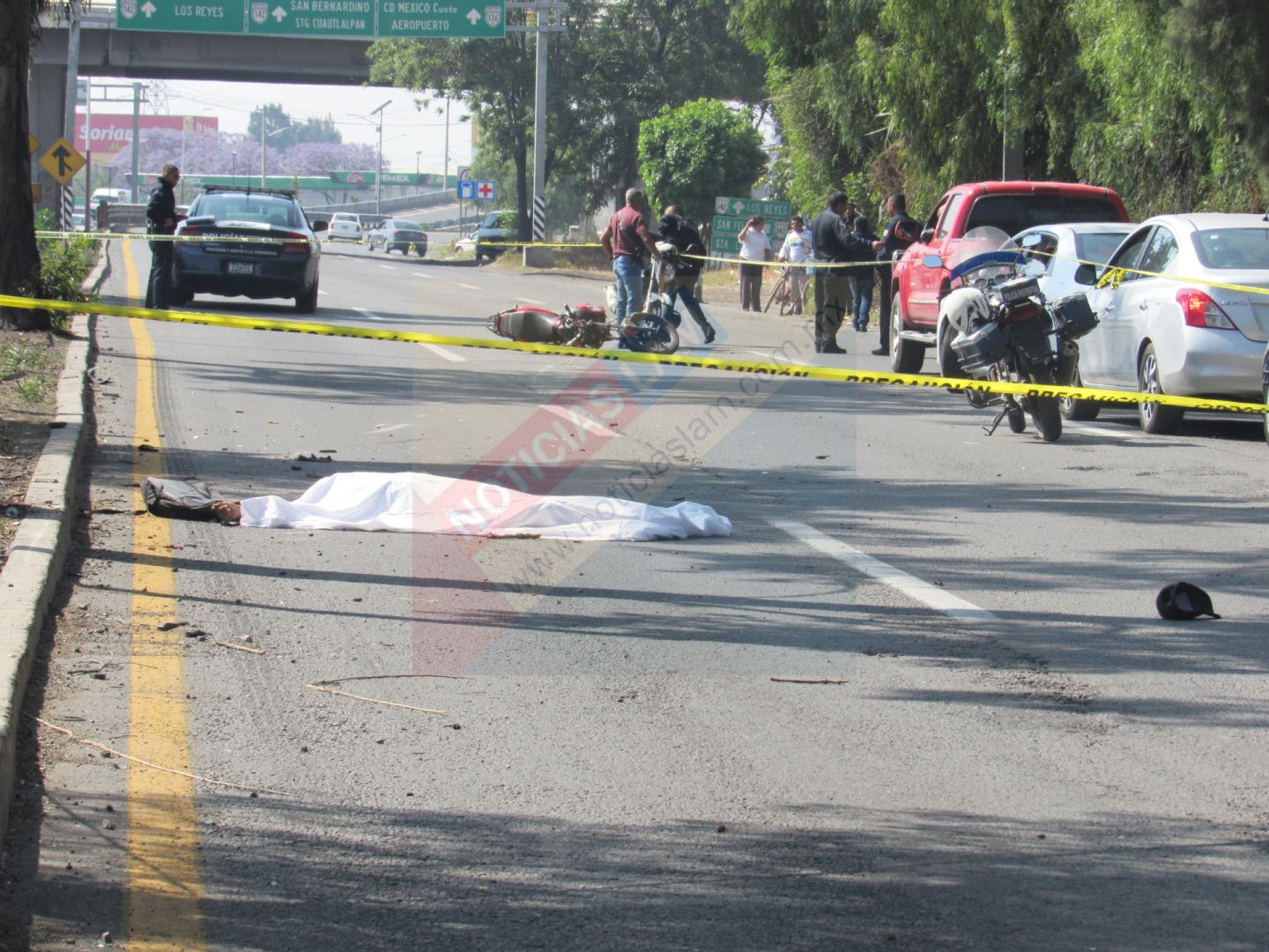 Motociclista muere sobre la Texcoco-Lechería