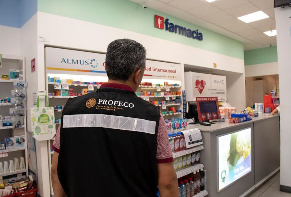 Oficina de PROFECO en Córdoba implementa operativo en farmacias.