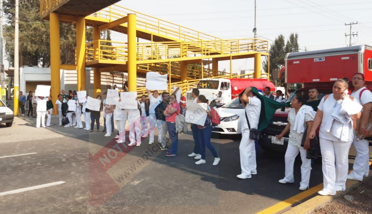 Enfermeras y enfermeros del IMSS Texcoco exigen material para atender la contingencia del COVID-19