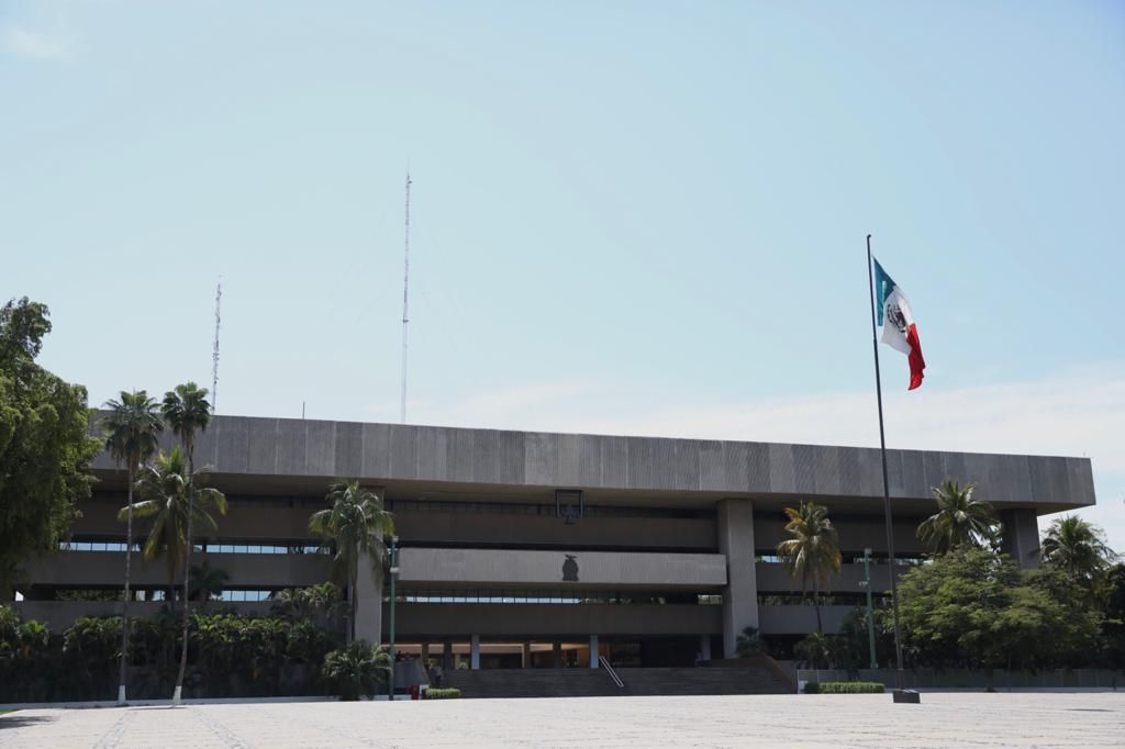 Gobierno de Sinaloa suspende actividades solo en áreas no esenciales