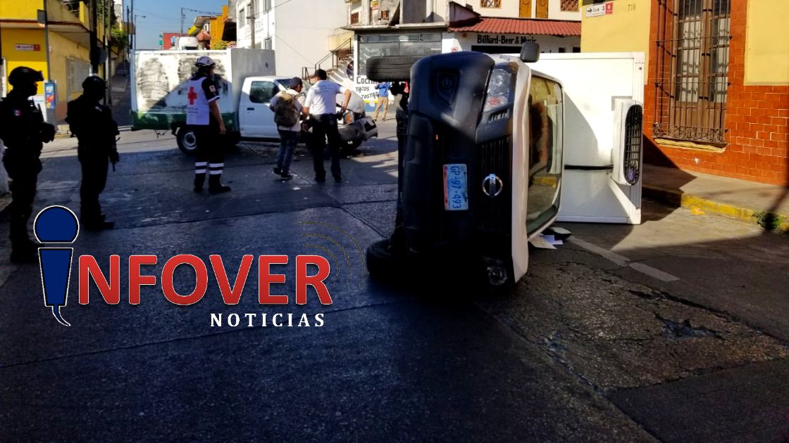 Chocan dos camionetas en el centro de Córdoba; 1 lesionado.