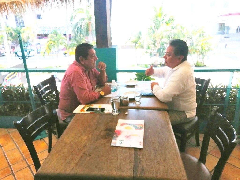 Se reúnen Félix Salgado y Pablo Amílcar en Acapulco