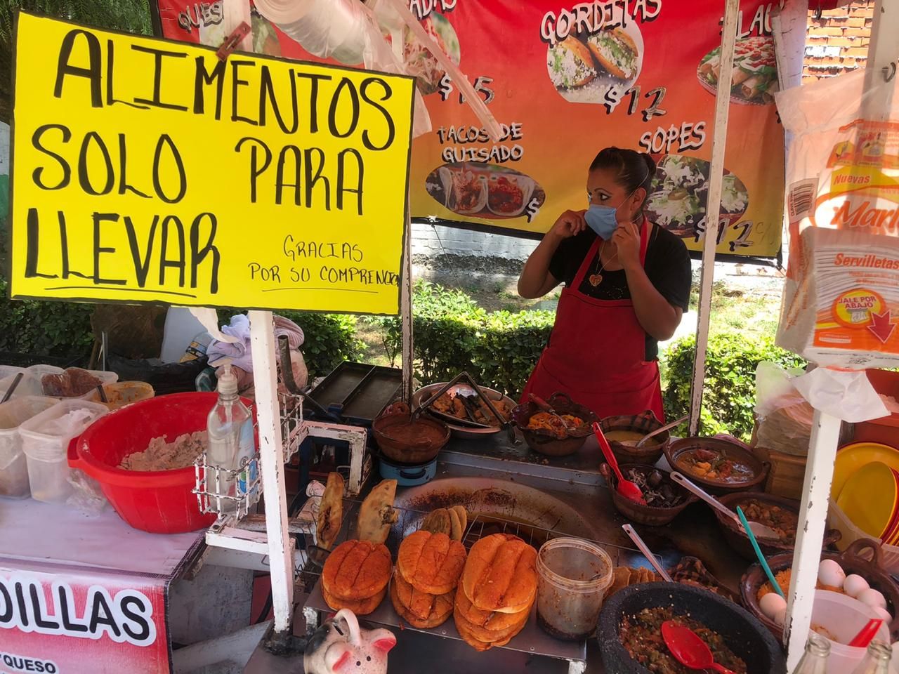 

"Realizan operativo en Ecatepec para que comerciantes vendan sus alimentos sólo para llevar a casa: ante emergencia por Coronavirus"