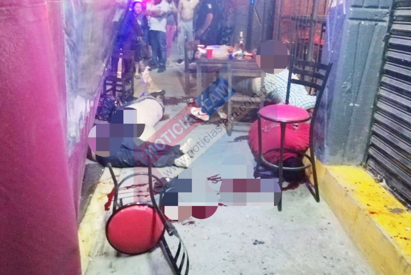 Matan a cuatro sujetos a fuera de un Bar en Tultitlán