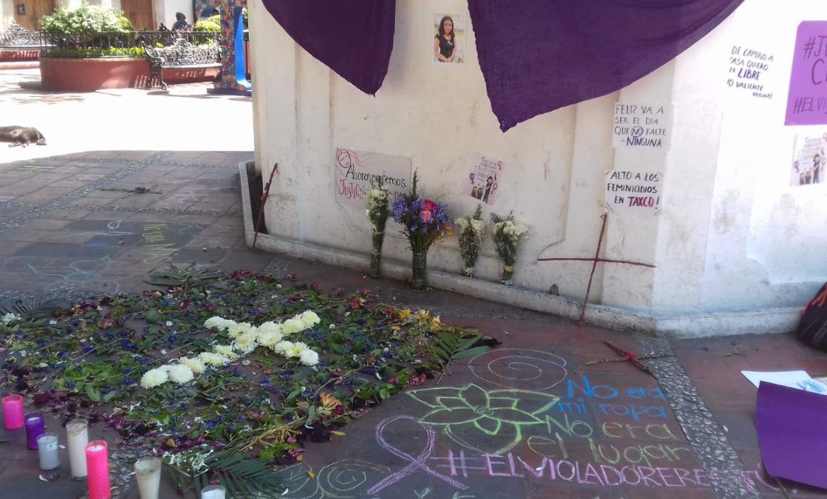 Colocan altar en memoria de joven asesinada en Taxco 